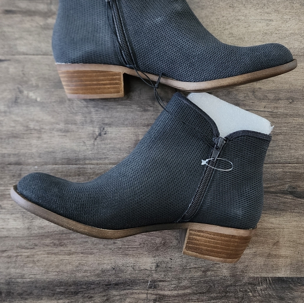 Kensie Gerona Perforated Suede Ankle Booties Dark Gray Women's 8.5 NEW - Picture 9 of 16